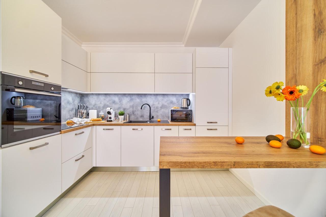 Premium Center Apartment In Grand Karavel 바르나 외부 사진
