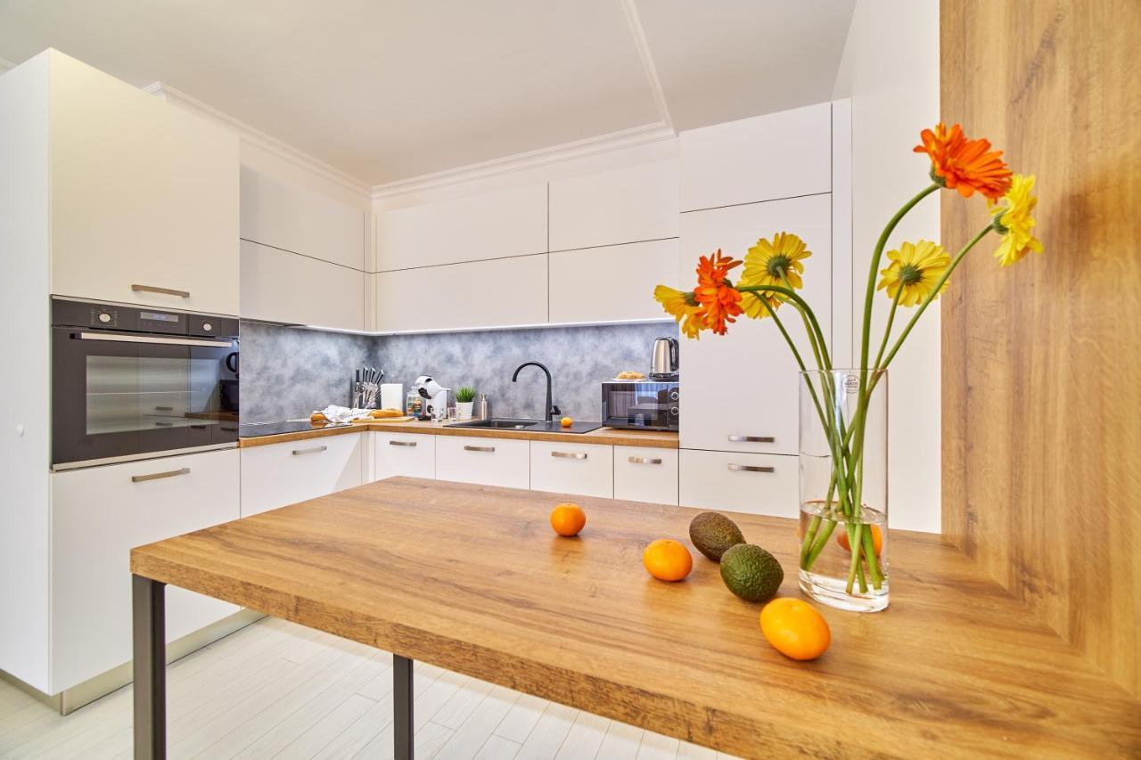 Premium Center Apartment In Grand Karavel 바르나 외부 사진