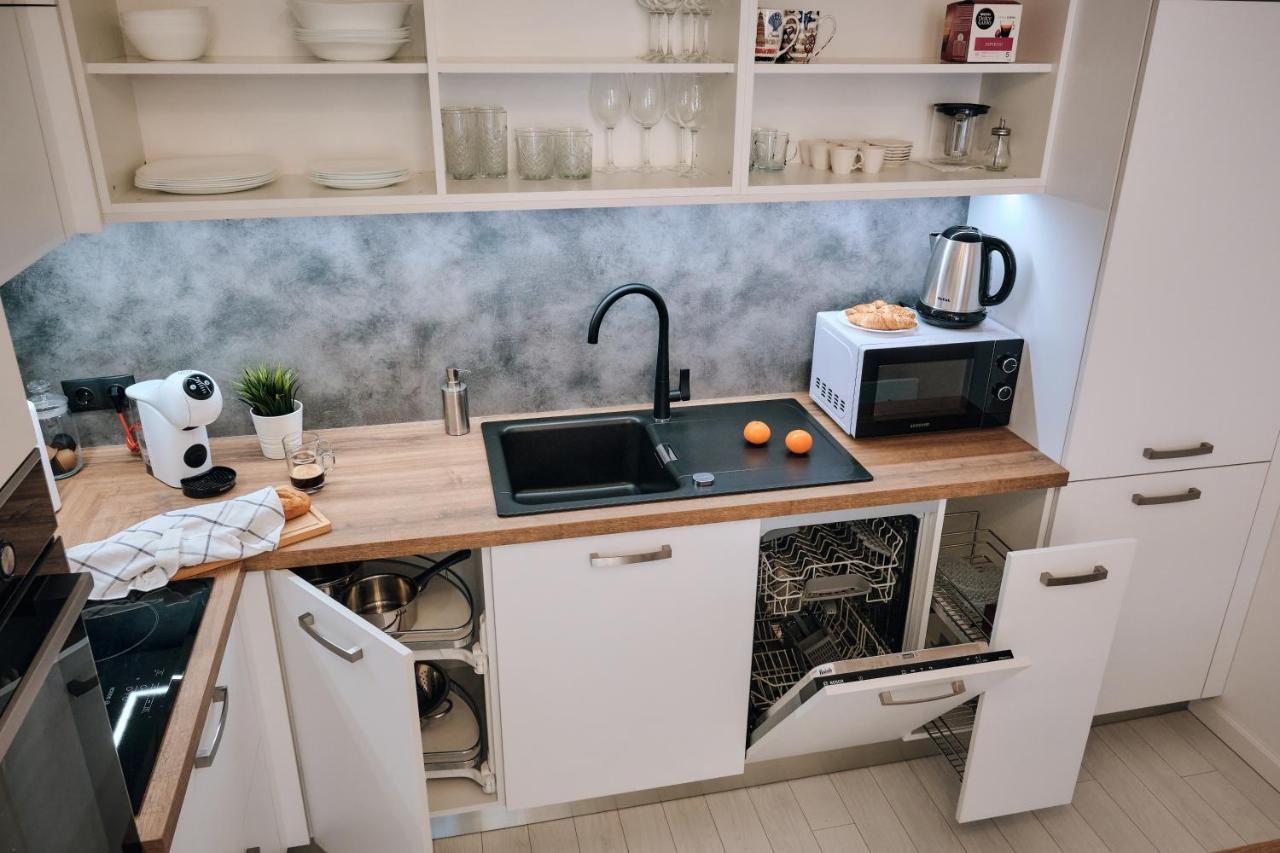 Premium Center Apartment In Grand Karavel 바르나 외부 사진